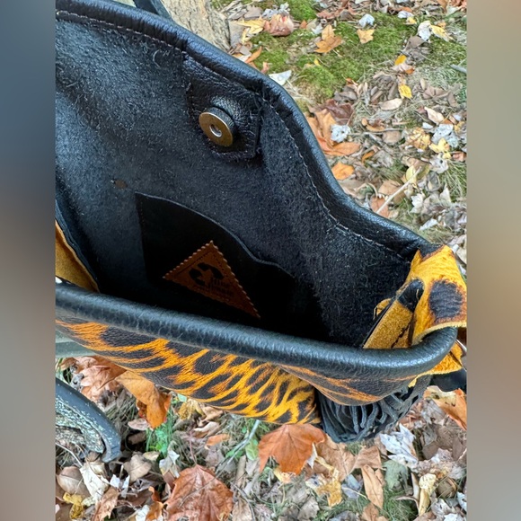 Leopard print with fringe crossbody purse with adj strap 10”x13” leather - Picture 12 of 14